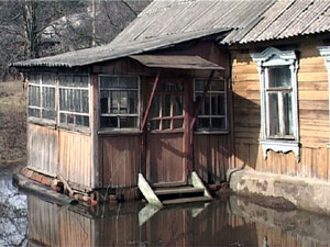 Улицу Фабричная с 9-ти утра оглушало тарахтение…