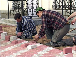 В нашем городе продолжаются ремонтно-строительные работы…