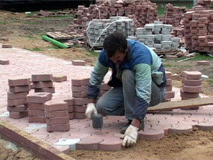 В городе продолжаются работы по благоустройству. К 29…