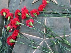 22 июня в День памяти и скорби на площади Победы…