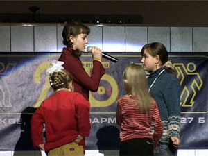 Вот уже второй месяц воспитанники студии «Камертон…