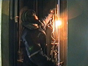 Лифт – это дорогое удовольствие. В случае его поломки…