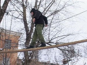 Уникальное строение появилось во дворе дома № 33 по…