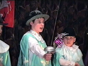 Вчера в нашем городе был рыцарский турнир. Но он…