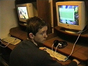 21 апреля все районные отделения милиции, Комитет…