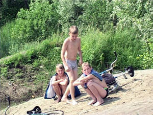 Как это ни парадоксально, но количество простудных…