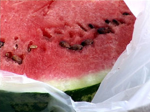 Одна из примет августа — появление на улицах больших…