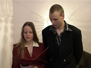 Оказывается, посвящать можно не только в рыцари и…