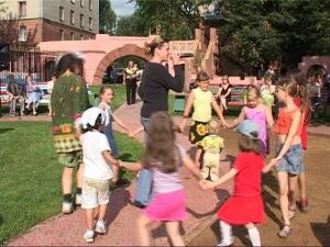 Хорошей традицией становятся в нашем городе праздники…