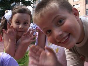 Вчера вечером жильцы нескольких домов на улице…