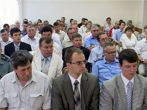 Сегодня утром в районной администрации прошло…