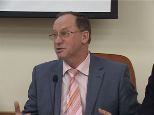 На прошедшем сегодня заседании администрации обсуждались…