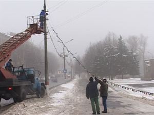 Всю неделю сотрудники ПТО ГХ украшают город к новому…