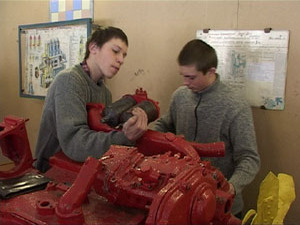 В этом году 93 лицею исполняется 45 лет. Сейчас здесь…