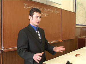 Александр Валерьевич со школьной скамьи решил стать…