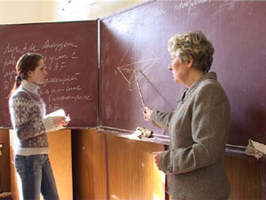 С первого января за классное руководство учителям…