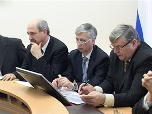 В понедельник, 17 апреля в здании администрации…