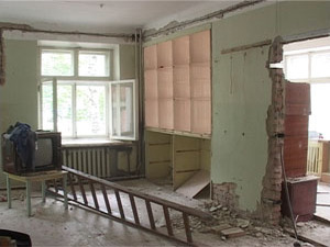 Сначала ясли, а затем детский сад «Белочка» находятся в…