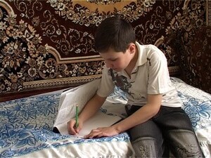 Алешу Овчинникова воспитывает бабушка и дедушка…