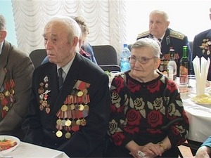 Уже 62 года мы  чтим память погибших в страшные годы…