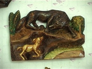 Юрий Викторович Лавров резьбой по дереву увлекся около…