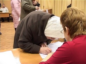 Уже в восемь часов утра у избирательного участка в…