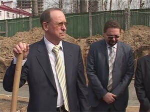 Каждый год по новому обьекту здравоохранения. И 2008 не…