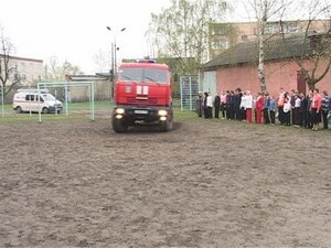 Провдение тренировочных эвакуаций в учебных зеведениях…