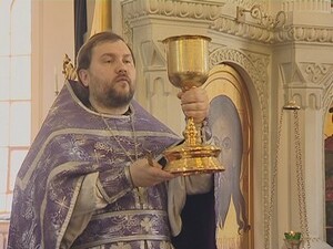 В Великий четверг-за три дня до Пасхи-православные…