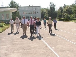 Очередное выездное заседание районых депутатов проходило…