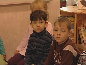 Не открывать дверь незнакомым людям, не подходить и не…