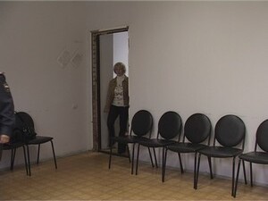 Все мы уже редко удивляемся, когда на заборах и стенах…