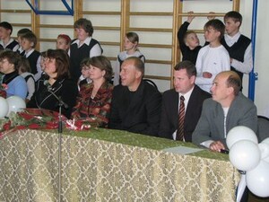 Никто не представляет Ново-Харитоновскую школу без её…