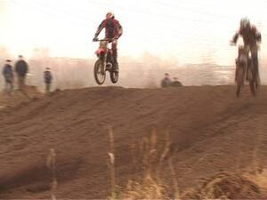 На трассе мотодрома в это воскресенье развернулись…