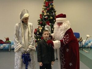 Ежегодно отделение Красного креста устраивает праздник…