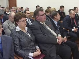 Около 100 детей, оставшихся без попечения родителей…