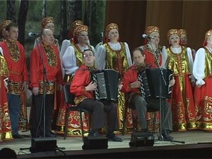 Более полусотни всенароднолюбимых хитов в исполнении…