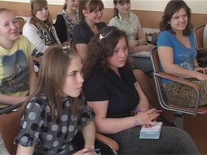 С приходом весны стали появляться настенные росписи в…