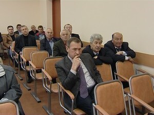 В зале заседаний собрались представители администрации и…