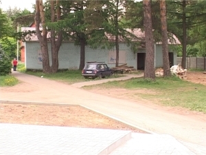 В поселке Мира идет ремонт местного Дома культуры…