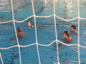 В плавательном бассейне “Сатурн” на протяжении 12 дней…