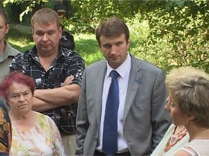 Двор на улице Коммунистическая возле дома №32 сами…