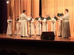 В минувшем 2009 году концертному праздничному хору…