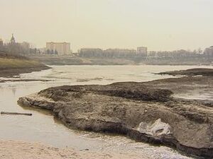 Снежная и морозная зима давала надежду, что уровень воды…