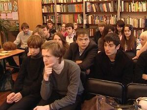 Вчера в  Раменской центральной библиотеке присутствующие…