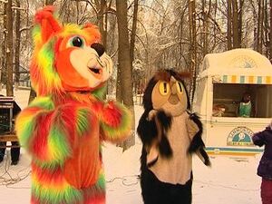 В зимние праздники по всему городу проходили…