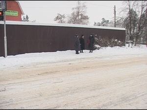 Уже долгие годы жителей залинейной части города…