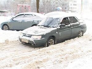 Вот уже несколько дней в районе бушует метель, в…