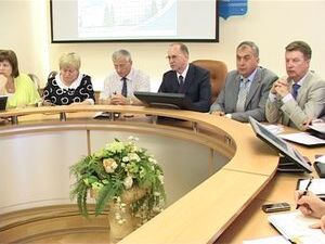 На  оперативном совещании говорили о подготовке ко Дню…