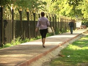 Возле школы № 21 также идут благоустроительные работы…